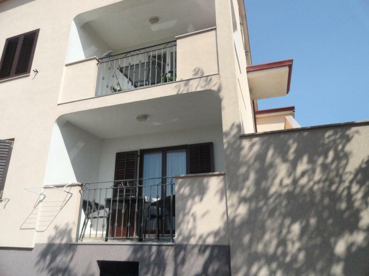 Tona Apartment Rovinjsko Selo Luaran gambar